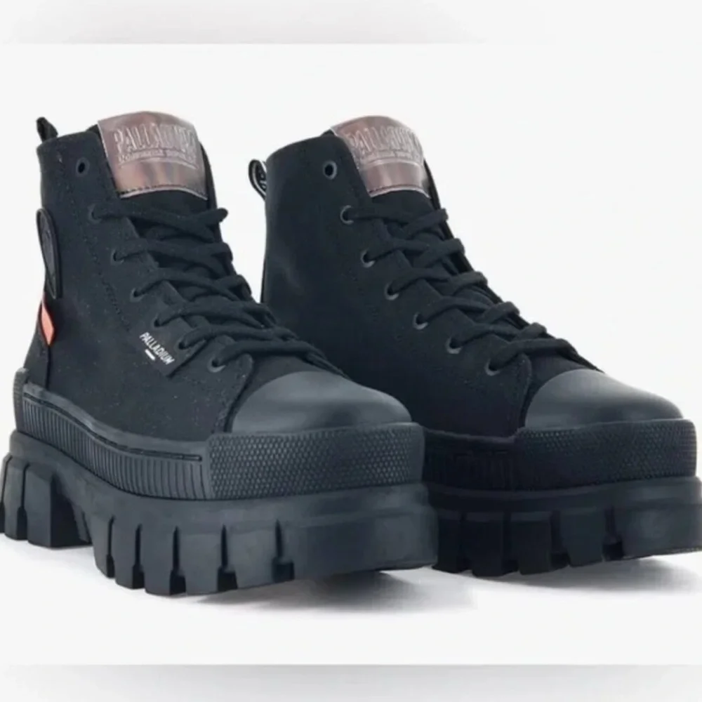 Palladium Women's Black Lace-Up Boots - Picture 1 of 4